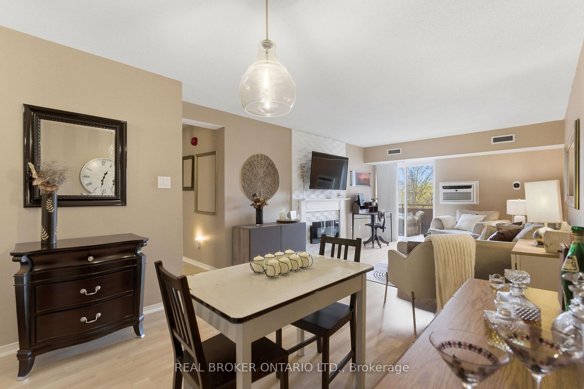 Photo 6 of Unit 302C, 211 Forum Drive, Mississauga, Hurontario — HOMEH