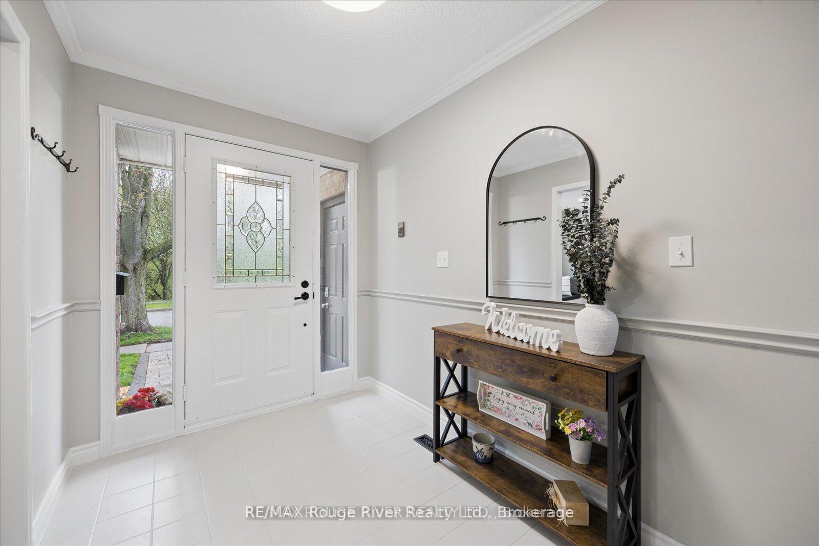 Photo 3 of 137 Pringle Drive, Whitby, Pringle Creek — HOMEH