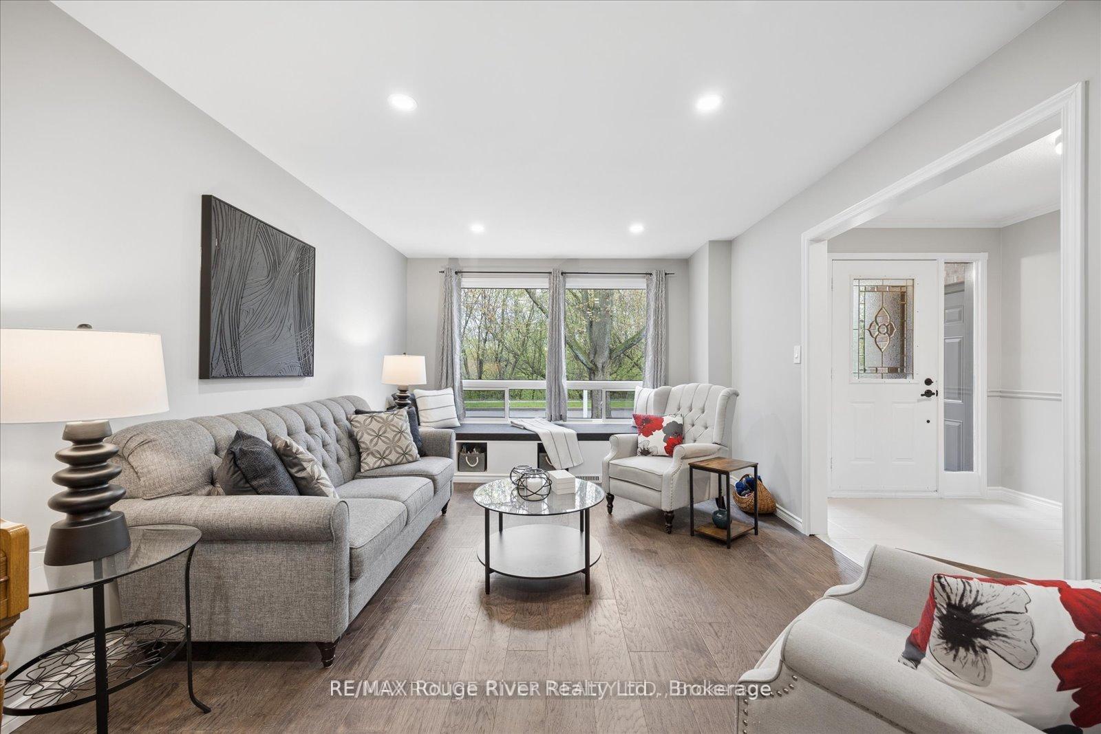 Photo 6 of 137 Pringle Drive, Whitby, Pringle Creek — HOMEH