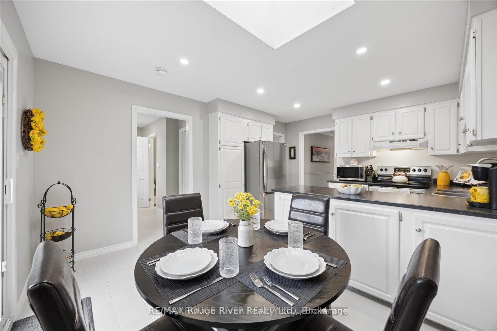 Photo 13 of 137 Pringle Drive, Whitby, Pringle Creek — HOMEH