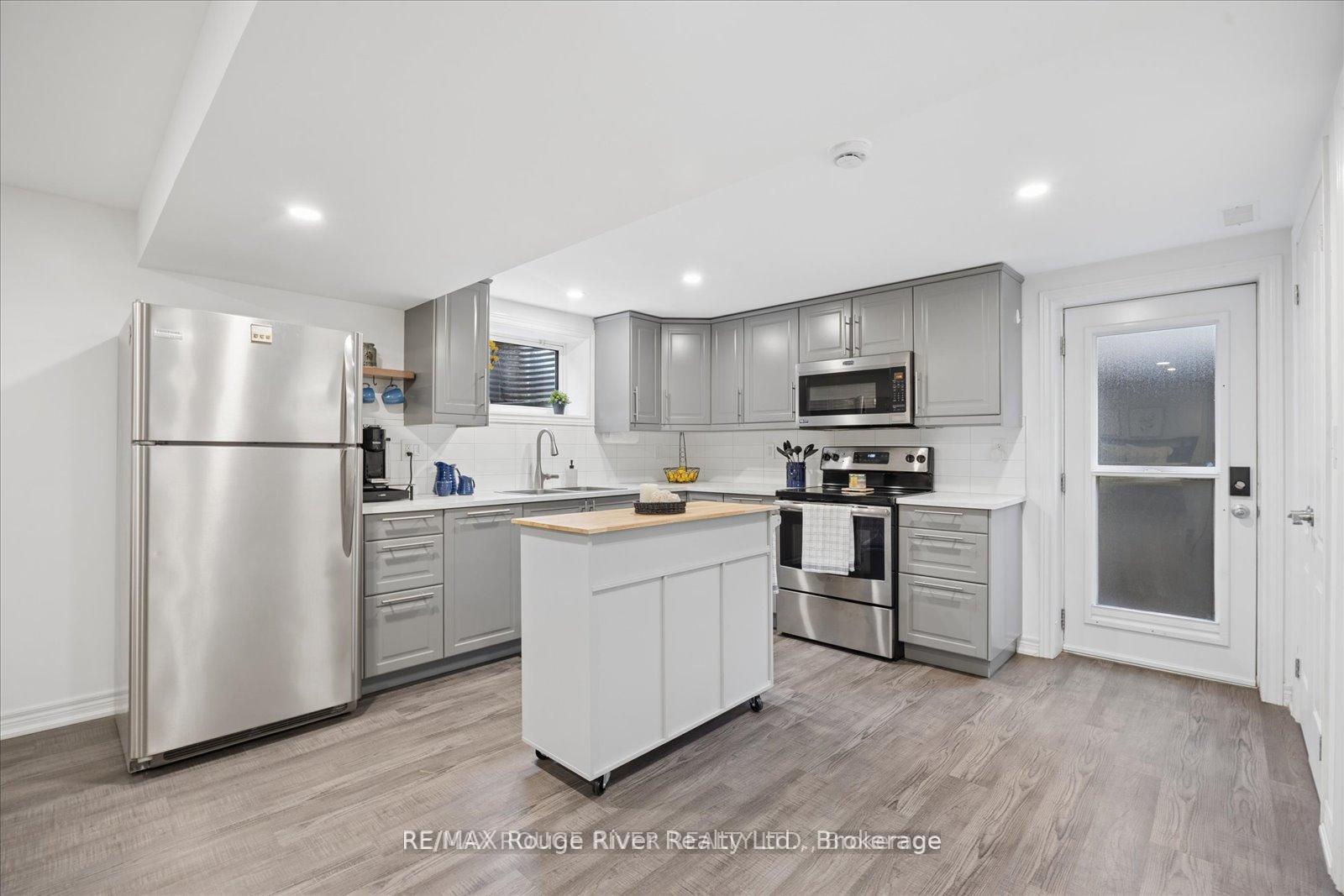 Photo 31 of 137 Pringle Drive, Whitby, Pringle Creek — HOMEH