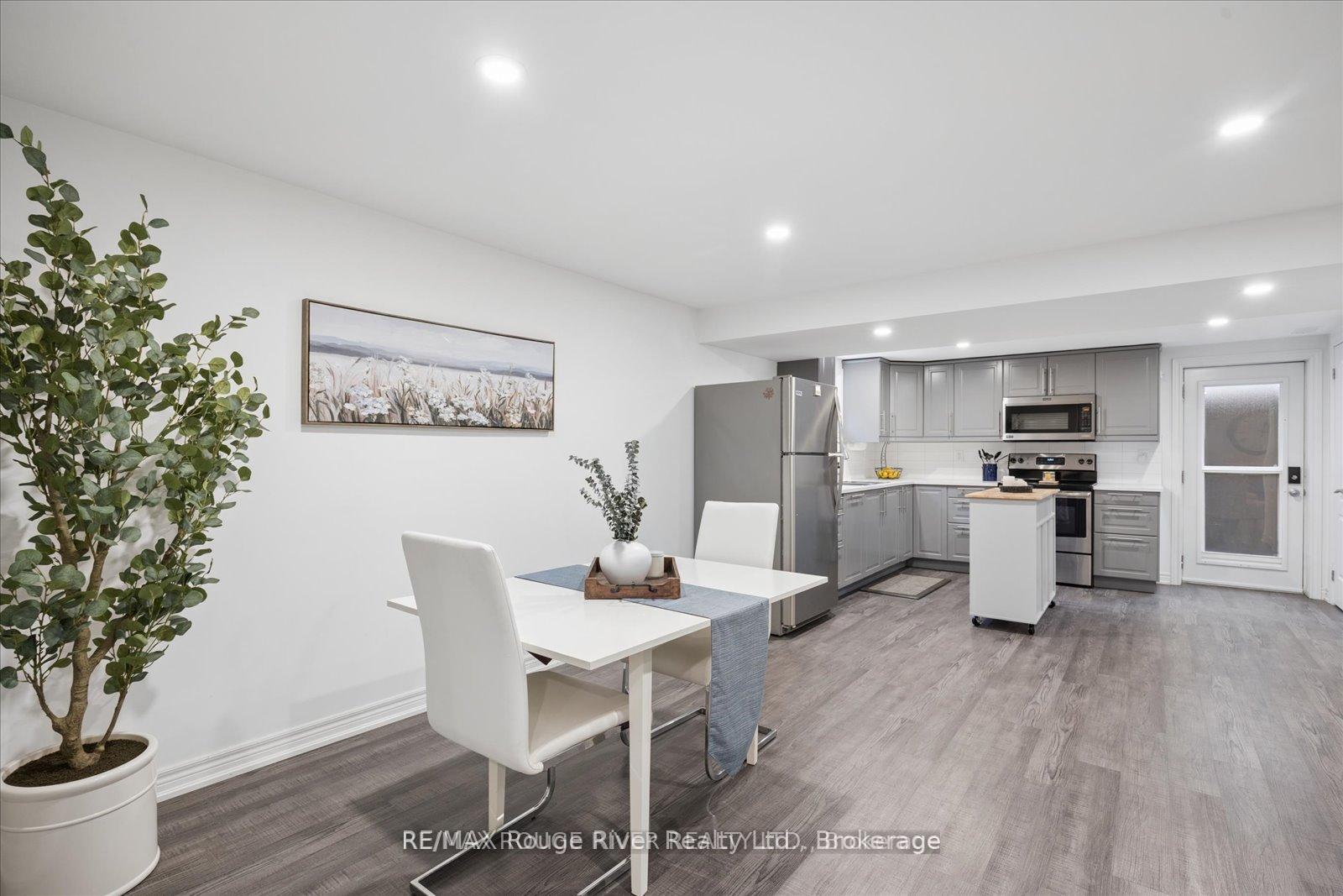 Photo 32 of 137 Pringle Drive, Whitby, Pringle Creek — HOMEH
