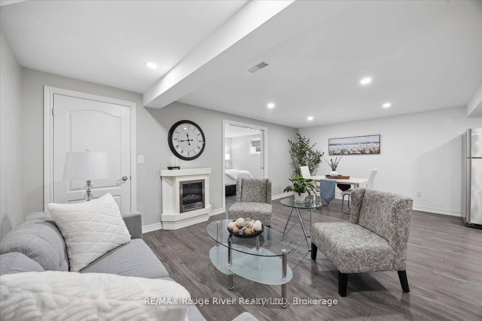 Photo 34 of 137 Pringle Drive, Whitby, Pringle Creek — HOMEH