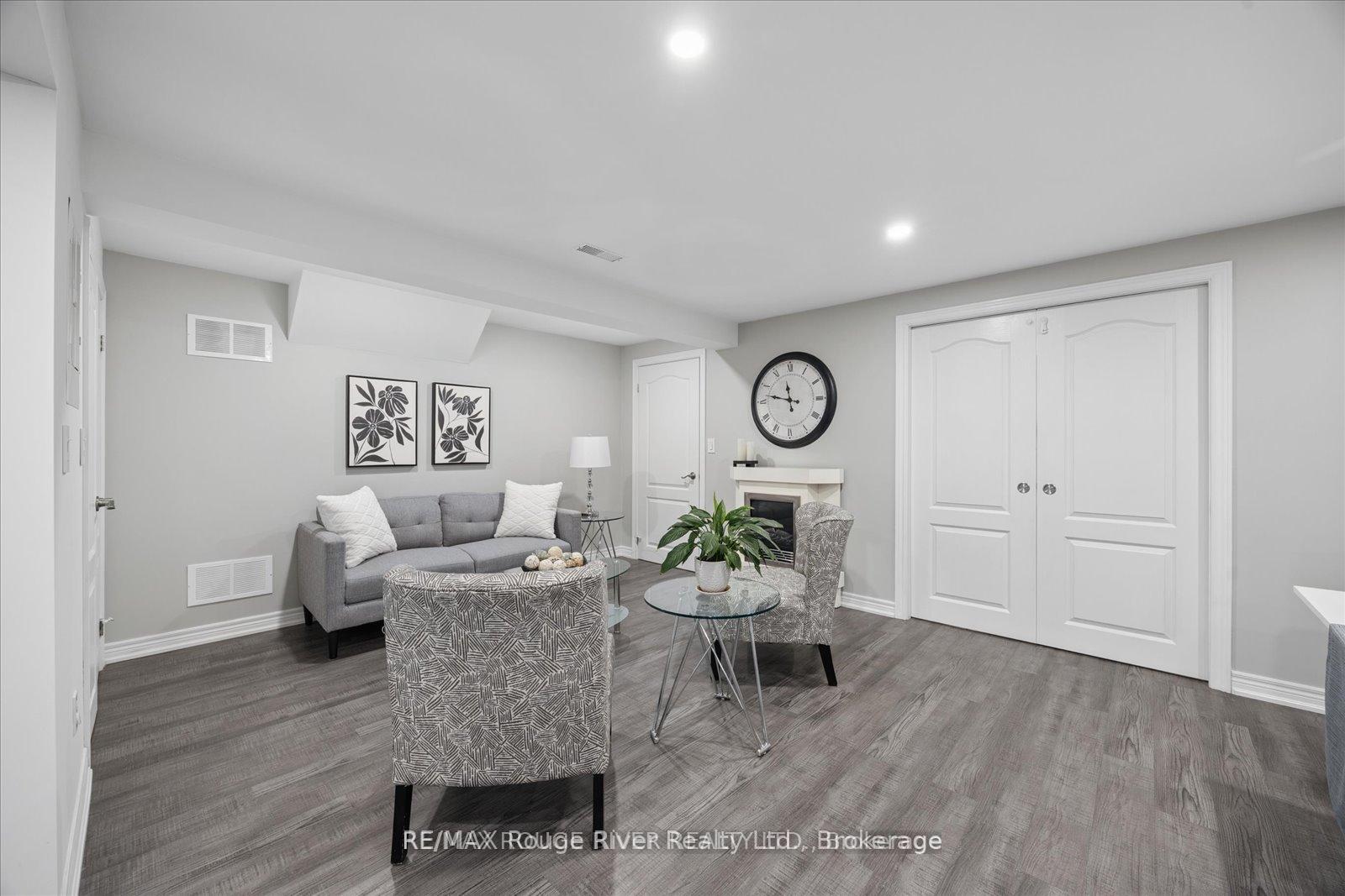 Photo 36 of 137 Pringle Drive, Whitby, Pringle Creek — HOMEH