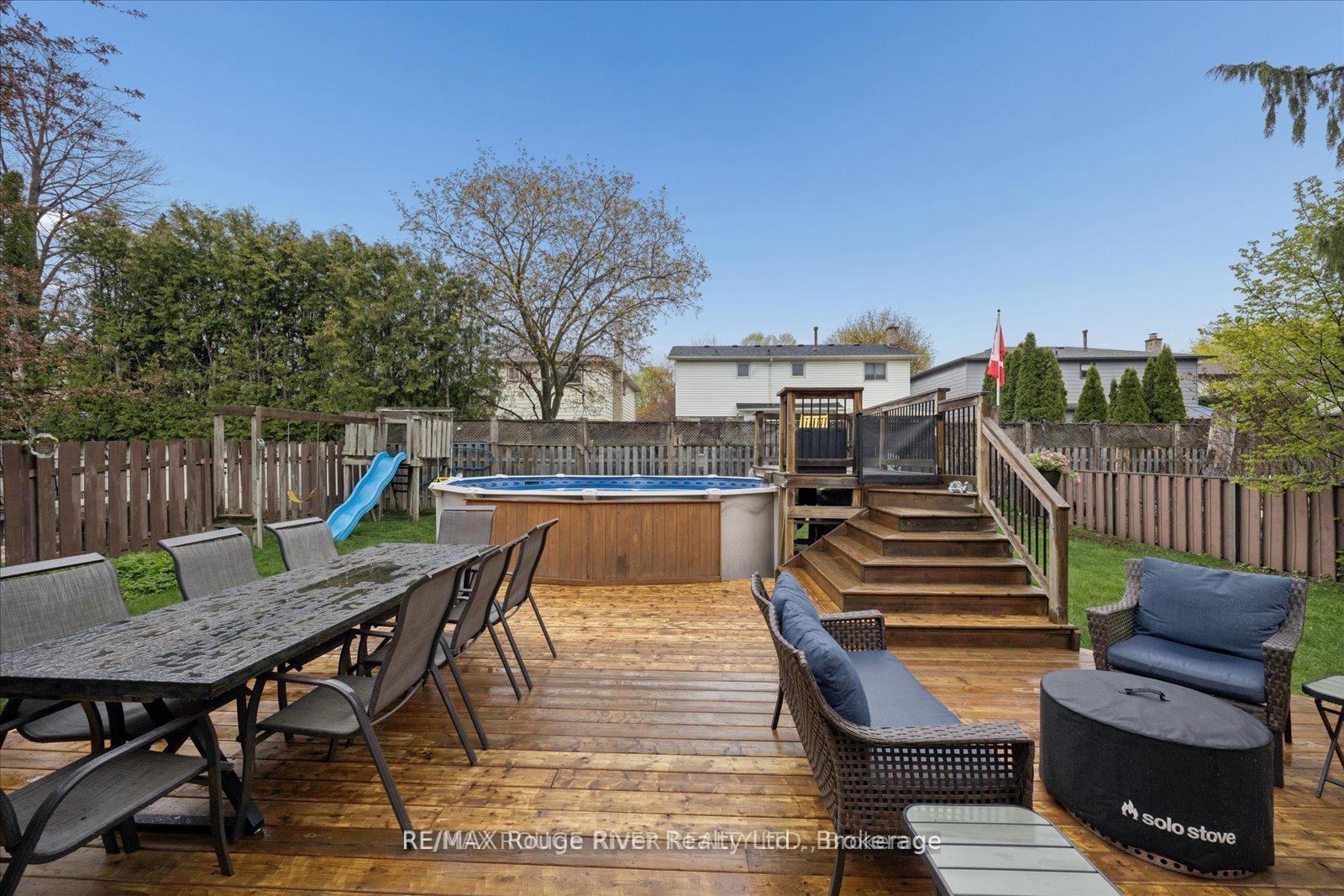 Photo 41 of 137 Pringle Drive, Whitby, Pringle Creek — HOMEH