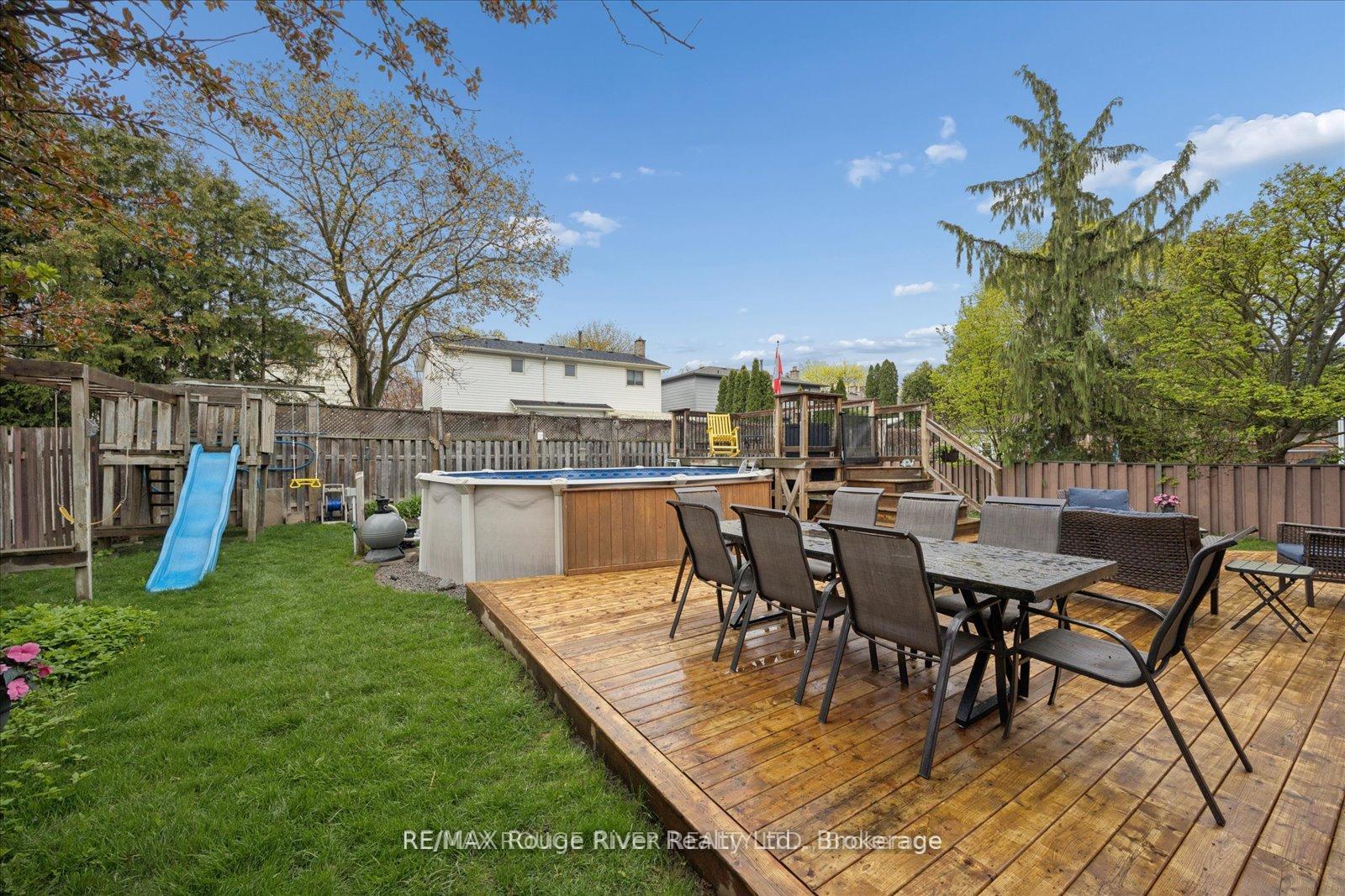 Photo 43 of 137 Pringle Drive, Whitby, Pringle Creek — HOMEH