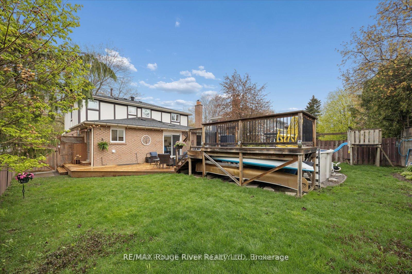 Photo 47 of 137 Pringle Drive, Whitby, Pringle Creek — HOMEH