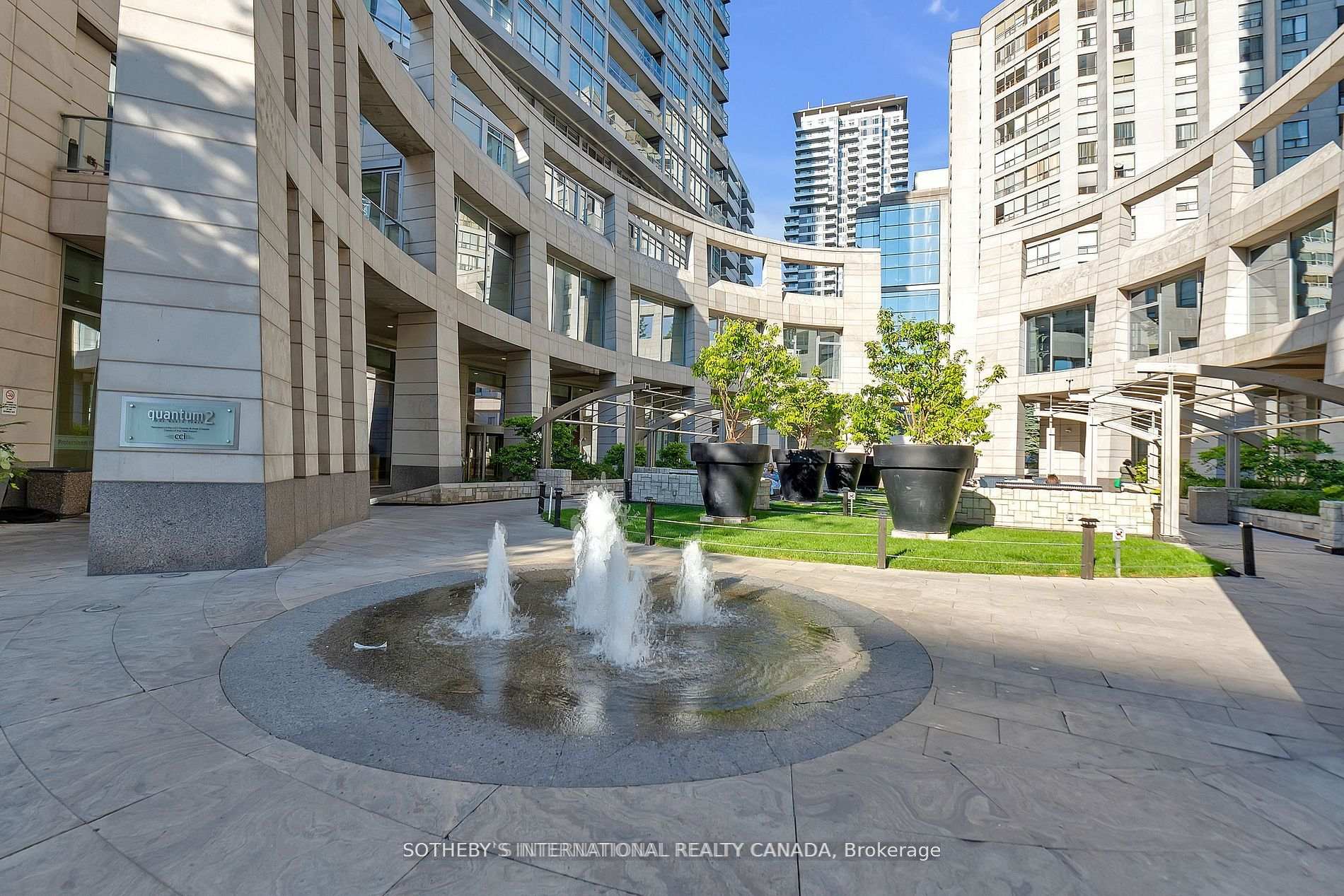 Photo 2 of Unit 3302, 2181 Yonge Street, Toronto, Mount Pleasant West — HOMEH