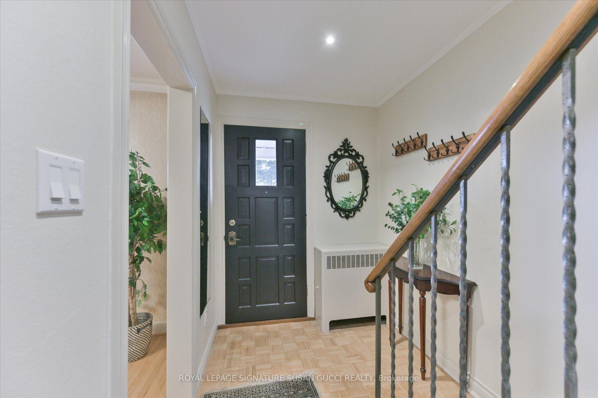 Photo 3 of 8 Sutherland Avenue, Toronto, Crescent Town — HOMEH
