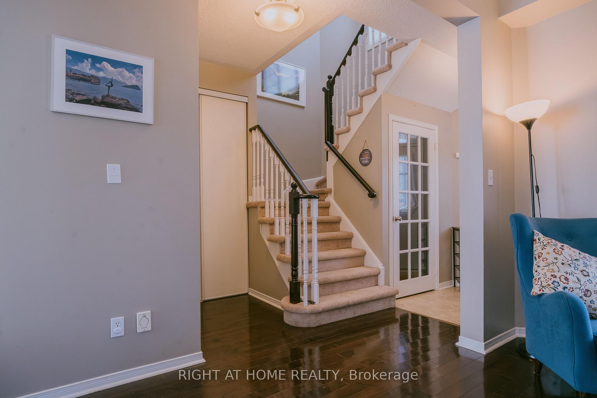 Photo 13 of 1014 Summitview Crescent, Oshawa, Pinecrest — HOMEH