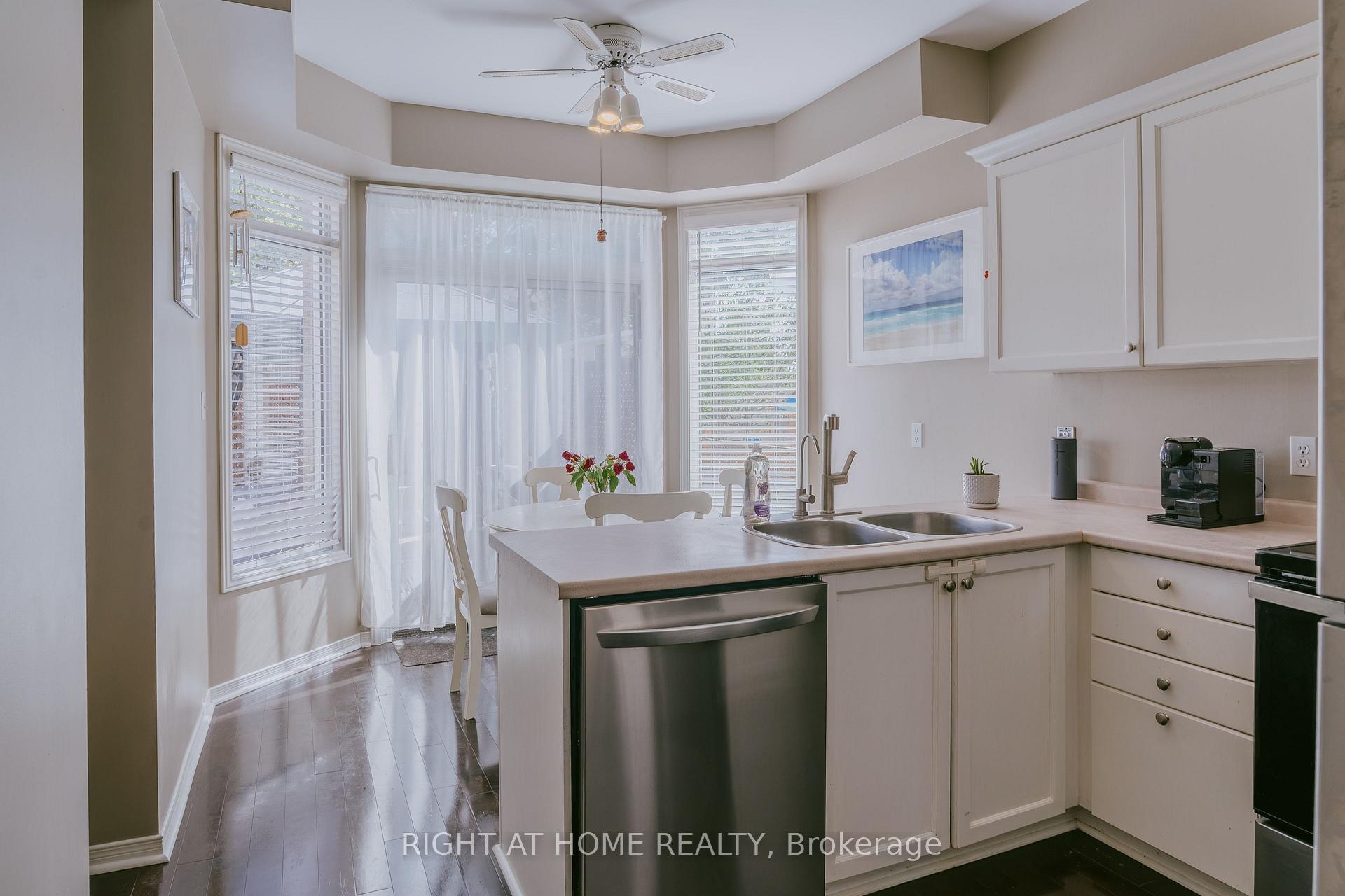 Photo 14 of 1014 Summitview Crescent, Oshawa, Pinecrest — HOMEH