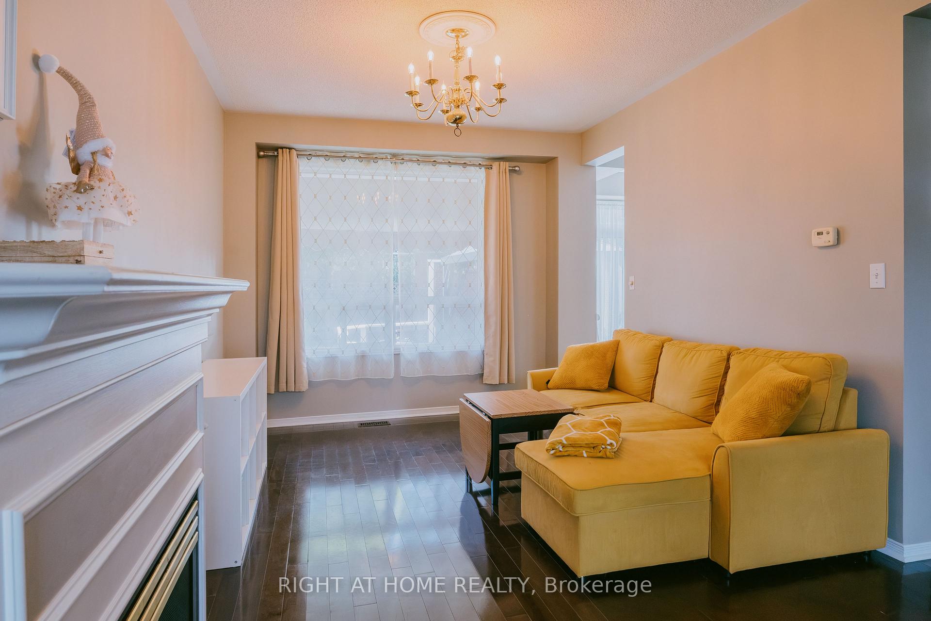 Photo 17 of 1014 Summitview Crescent, Oshawa, Pinecrest — HOMEH