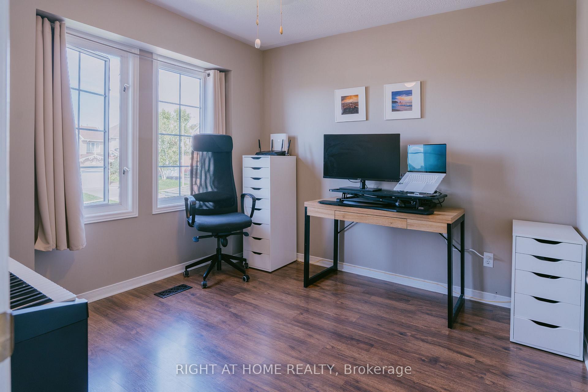 Photo 25 of 1014 Summitview Crescent, Oshawa, Pinecrest — HOMEH