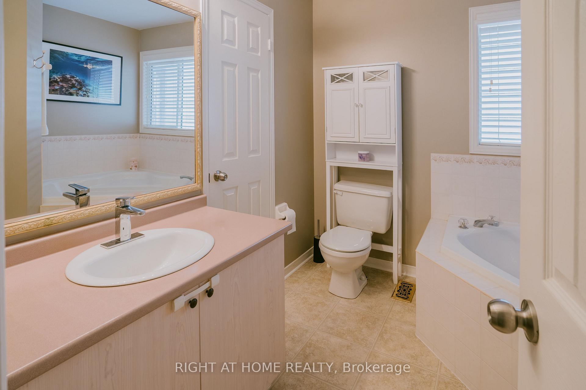 Photo 28 of 1014 Summitview Crescent, Oshawa, Pinecrest — HOMEH