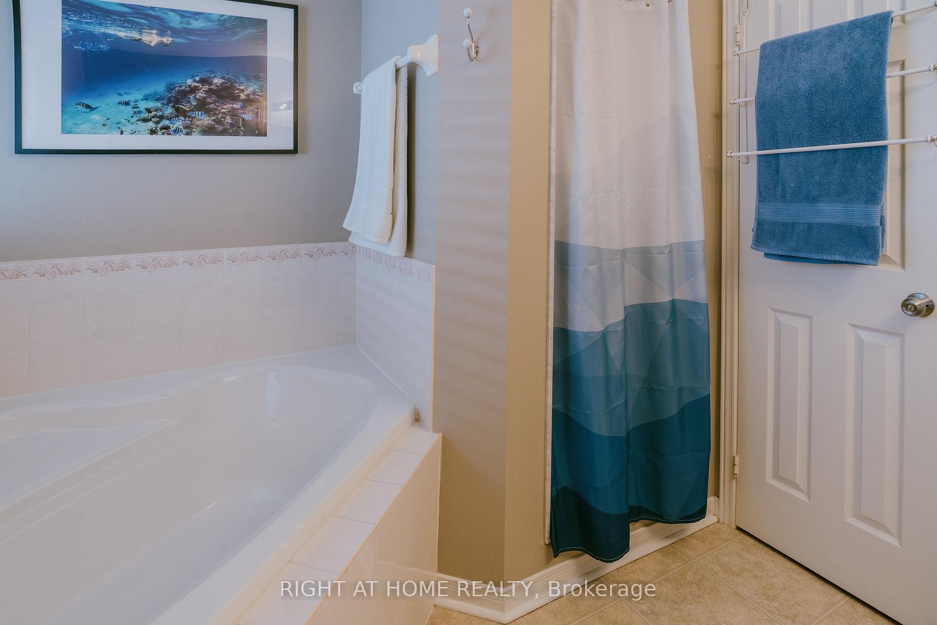 Photo 29 of 1014 Summitview Crescent, Oshawa, Pinecrest — HOMEH