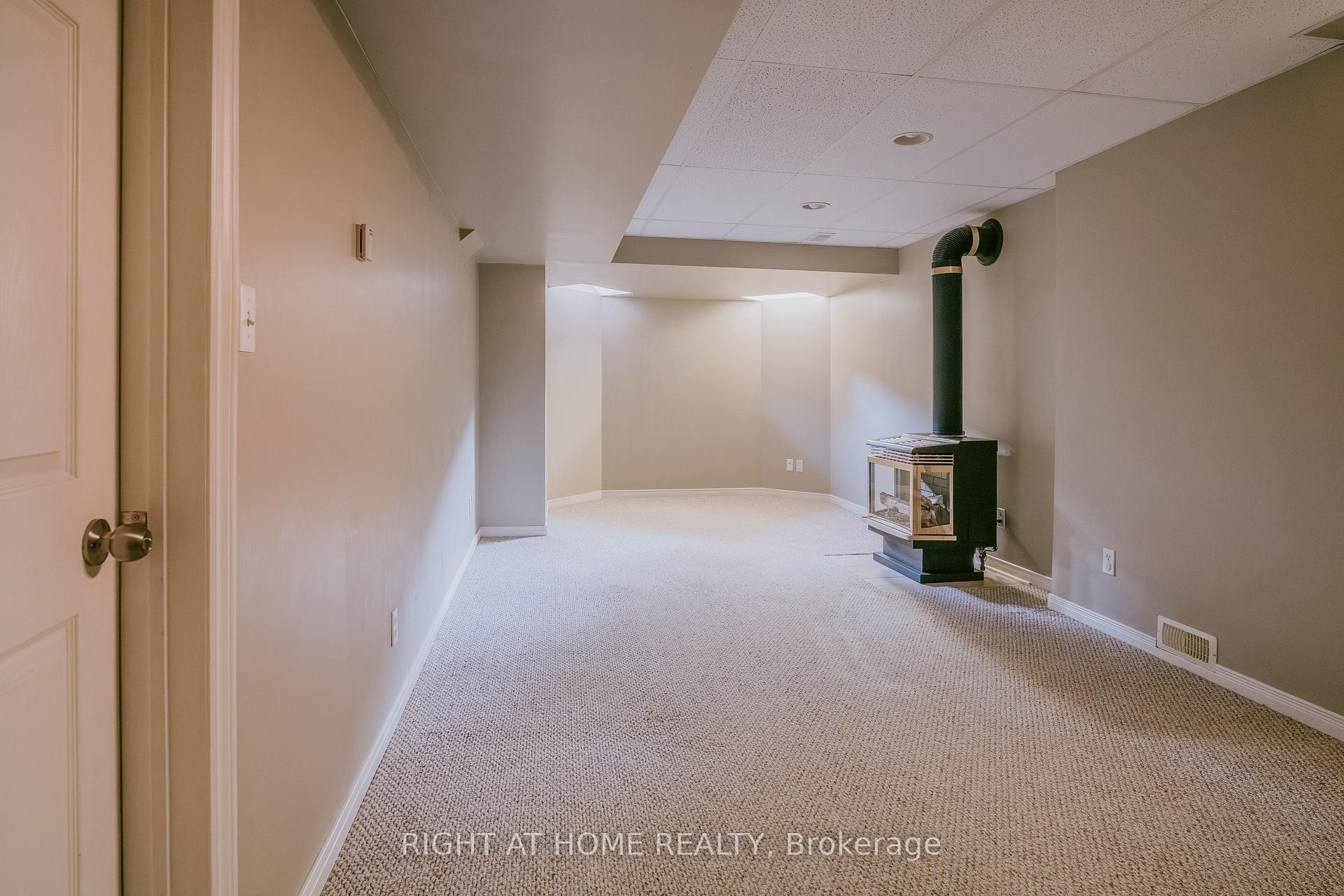 Photo 30 of 1014 Summitview Crescent, Oshawa, Pinecrest — HOMEH