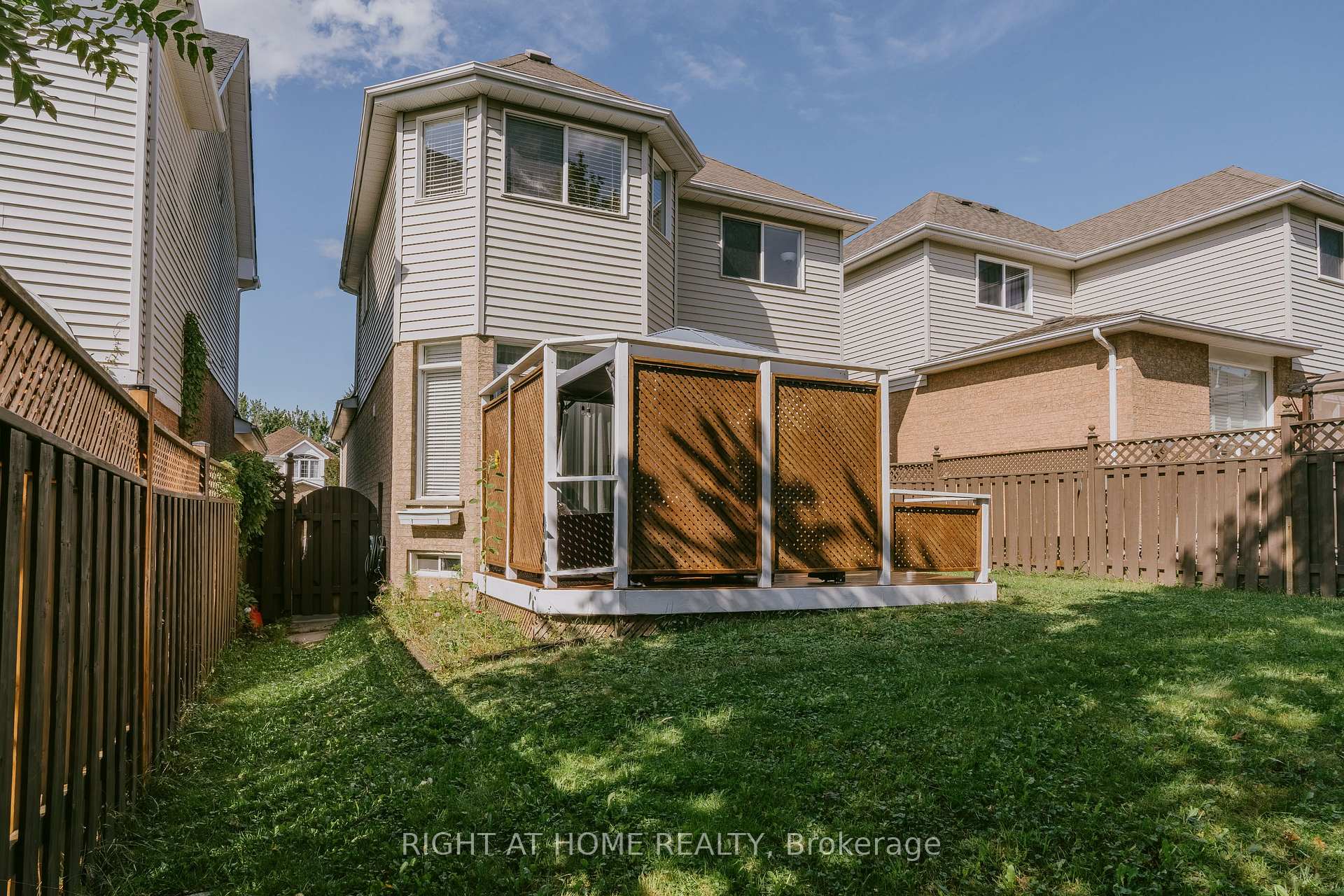 Photo 35 of 1014 Summitview Crescent, Oshawa, Pinecrest — HOMEH