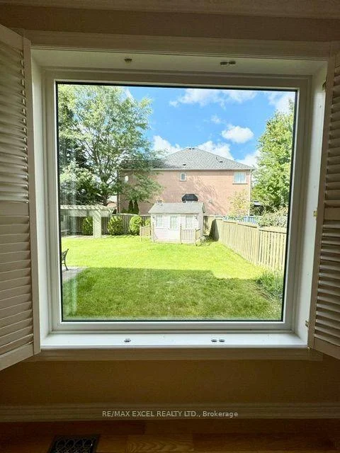 Photo 7 of 86 Macrill Road, Markham, Cachet — HOMEH