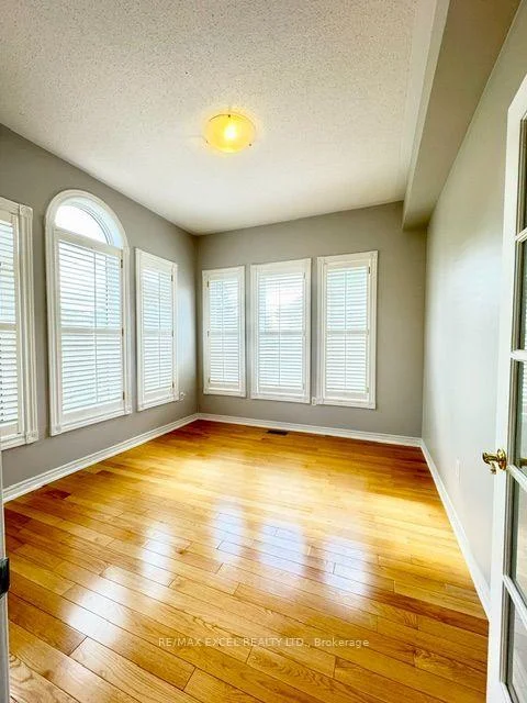Photo 8 of 86 Macrill Road, Markham, Cachet — HOMEH