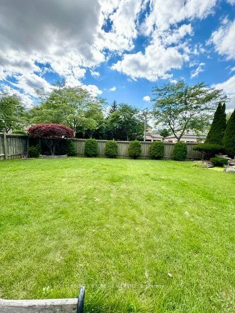 Photo 19 of 86 Macrill Road, Markham, Cachet — HOMEH