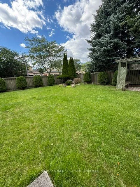 Photo 20 of 86 Macrill Road, Markham, Cachet — HOMEH