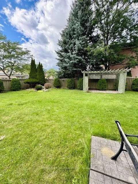 Photo 21 of 86 Macrill Road, Markham, Cachet — HOMEH