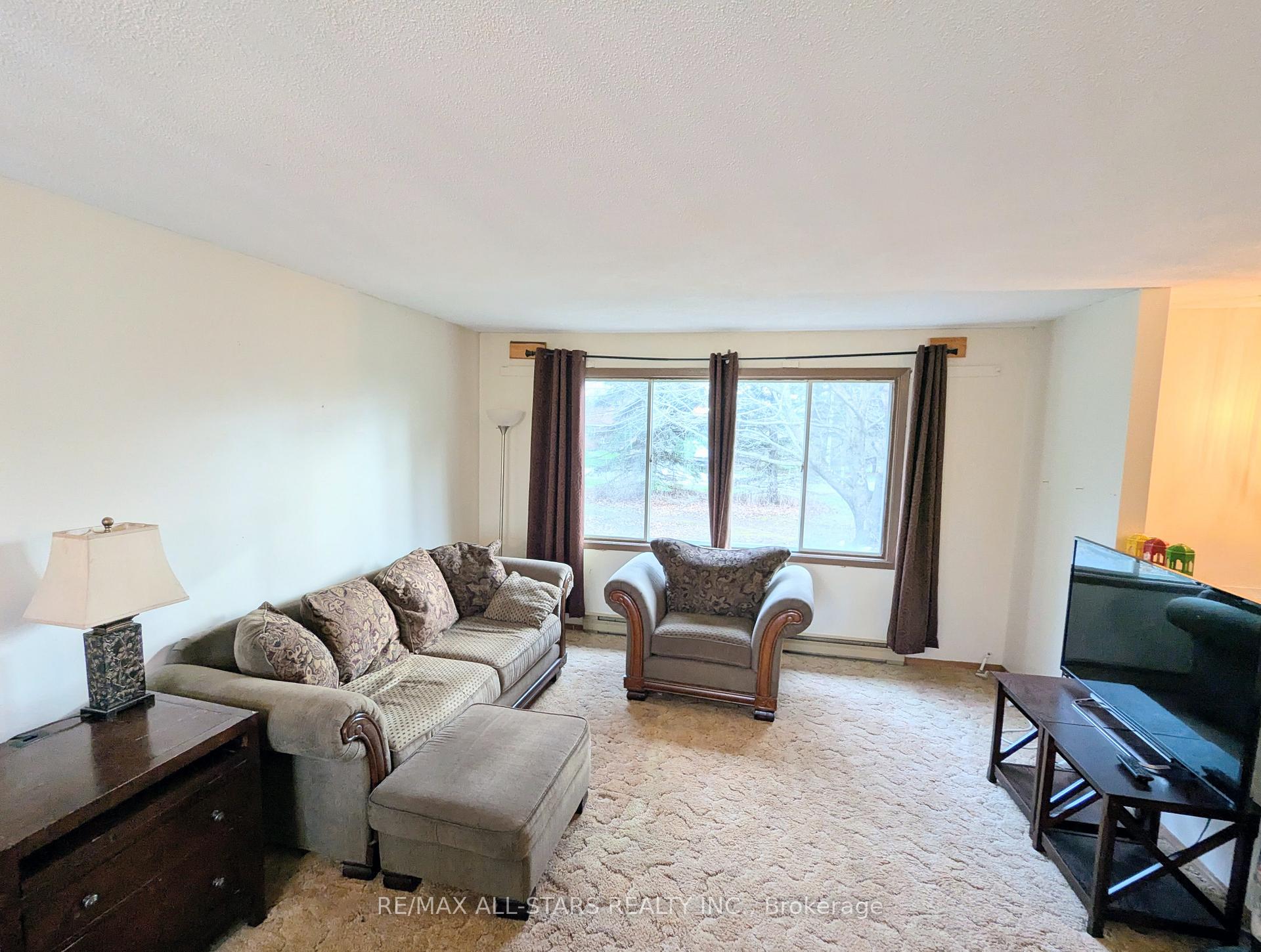 Photo 10 of 23 Valley Road, Cavan Monaghan, Cavan Twp — HOMEH