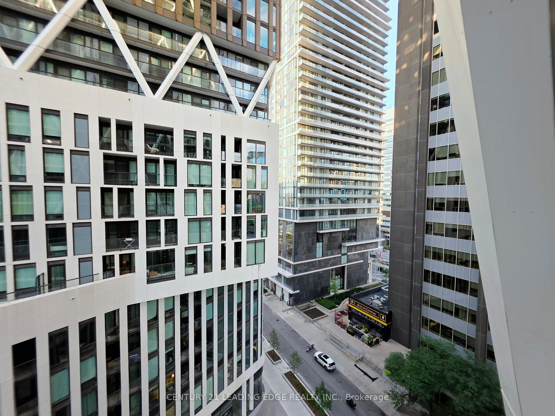 Photo 22 of Unit 823, 230 Simcoe Street, Toronto, Kensington-Chinatown — HOMEH