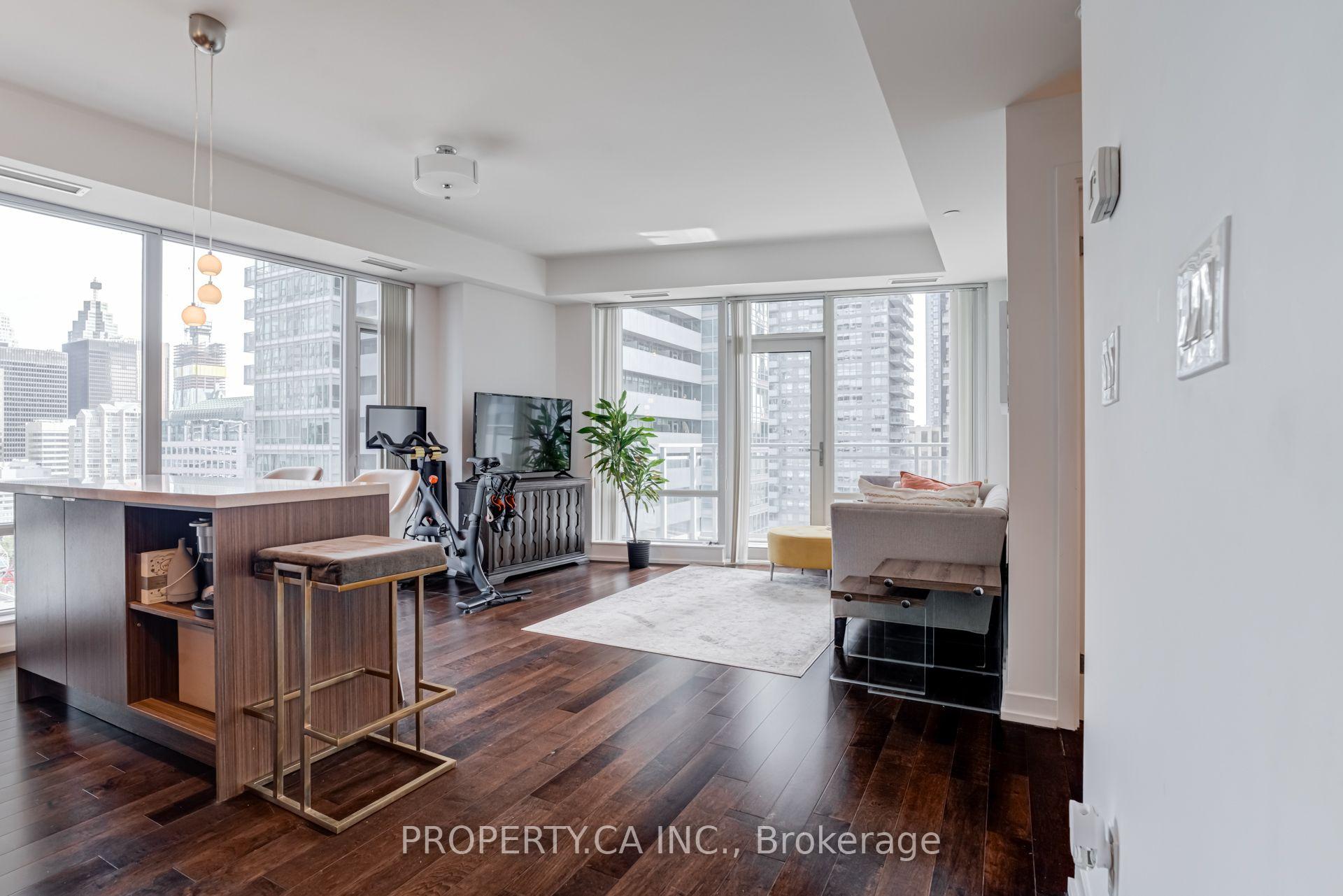 Photo 1 of Unit 1609, 21 Widmer Street, Toronto, Waterfront Communities — HOMEH
