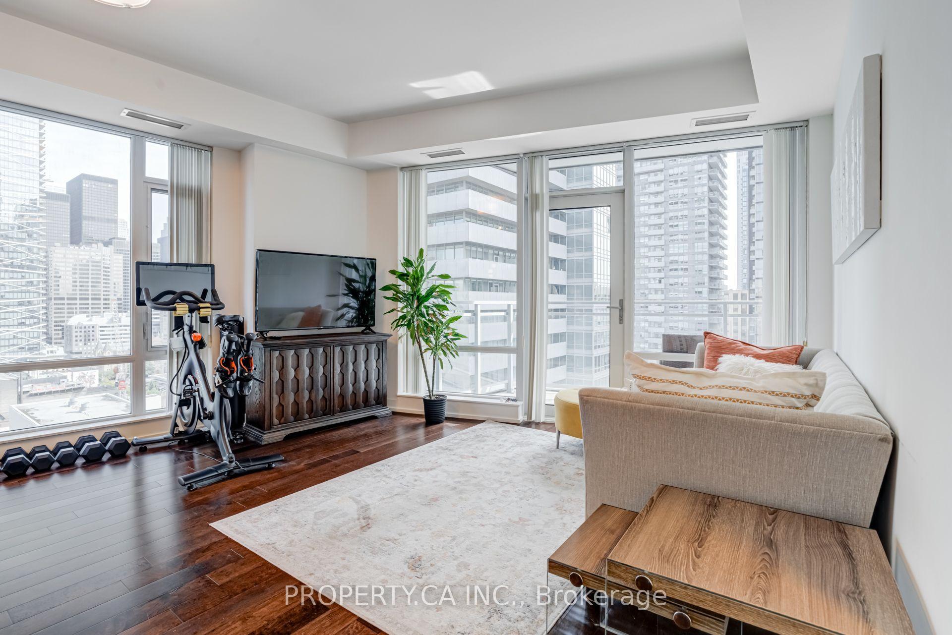 Photo 6 of Unit 1609, 21 Widmer Street, Toronto, Waterfront Communities — HOMEH