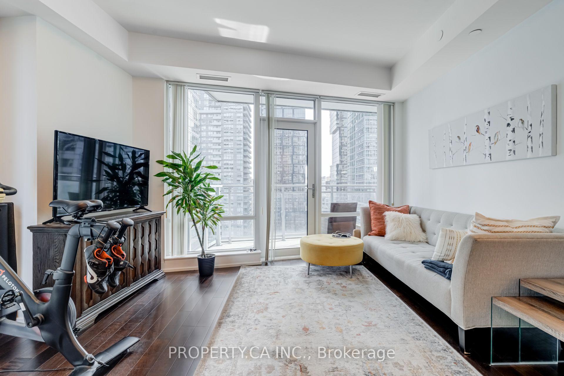 Photo 7 of Unit 1609, 21 Widmer Street, Toronto, Waterfront Communities — HOMEH