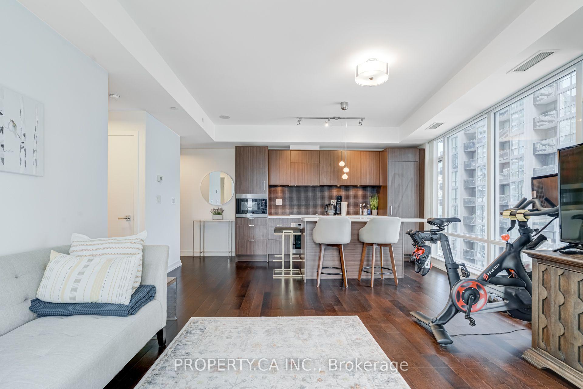 Photo 8 of Unit 1609, 21 Widmer Street, Toronto, Waterfront Communities — HOMEH