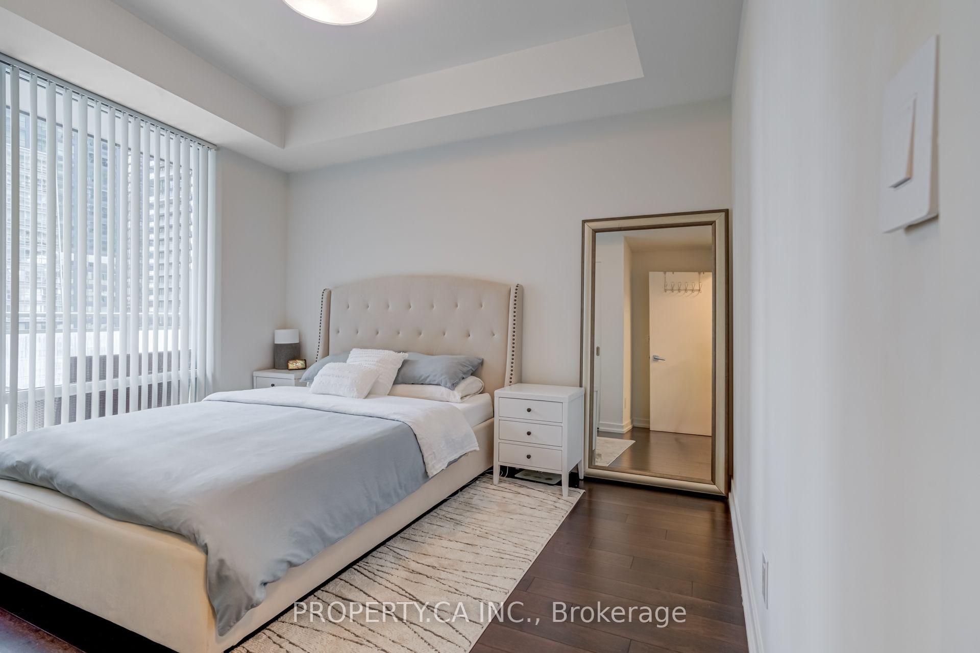 Photo 10 of Unit 1609, 21 Widmer Street, Toronto, Waterfront Communities — HOMEH