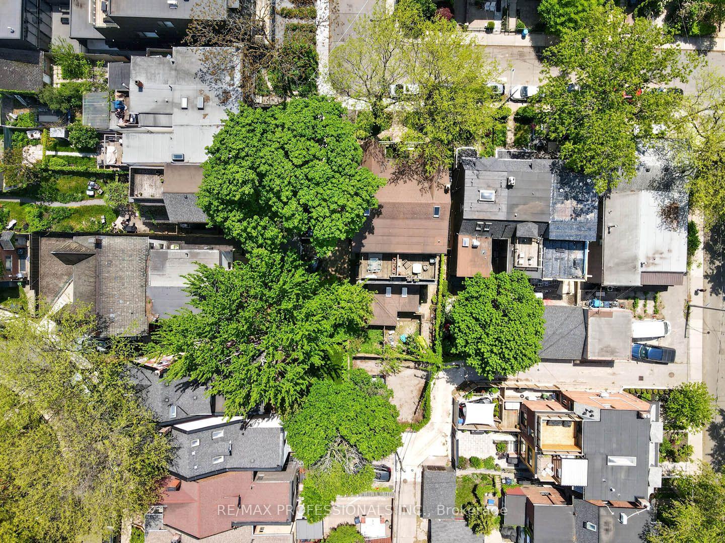 Photo 5 of 2 Afton Avenue, Toronto, Little Portugal — HOMEH