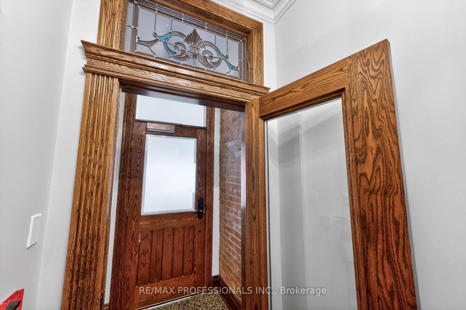 Photo 10 of 2 Afton Avenue, Toronto, Little Portugal — HOMEH