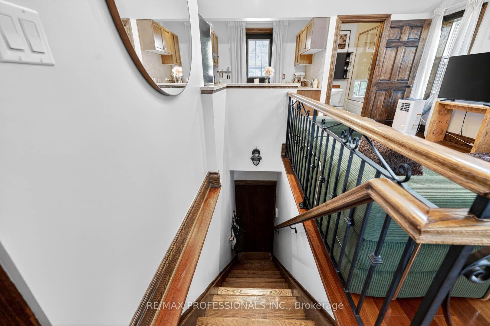 Photo 11 of 2 Afton Avenue, Toronto, Little Portugal — HOMEH