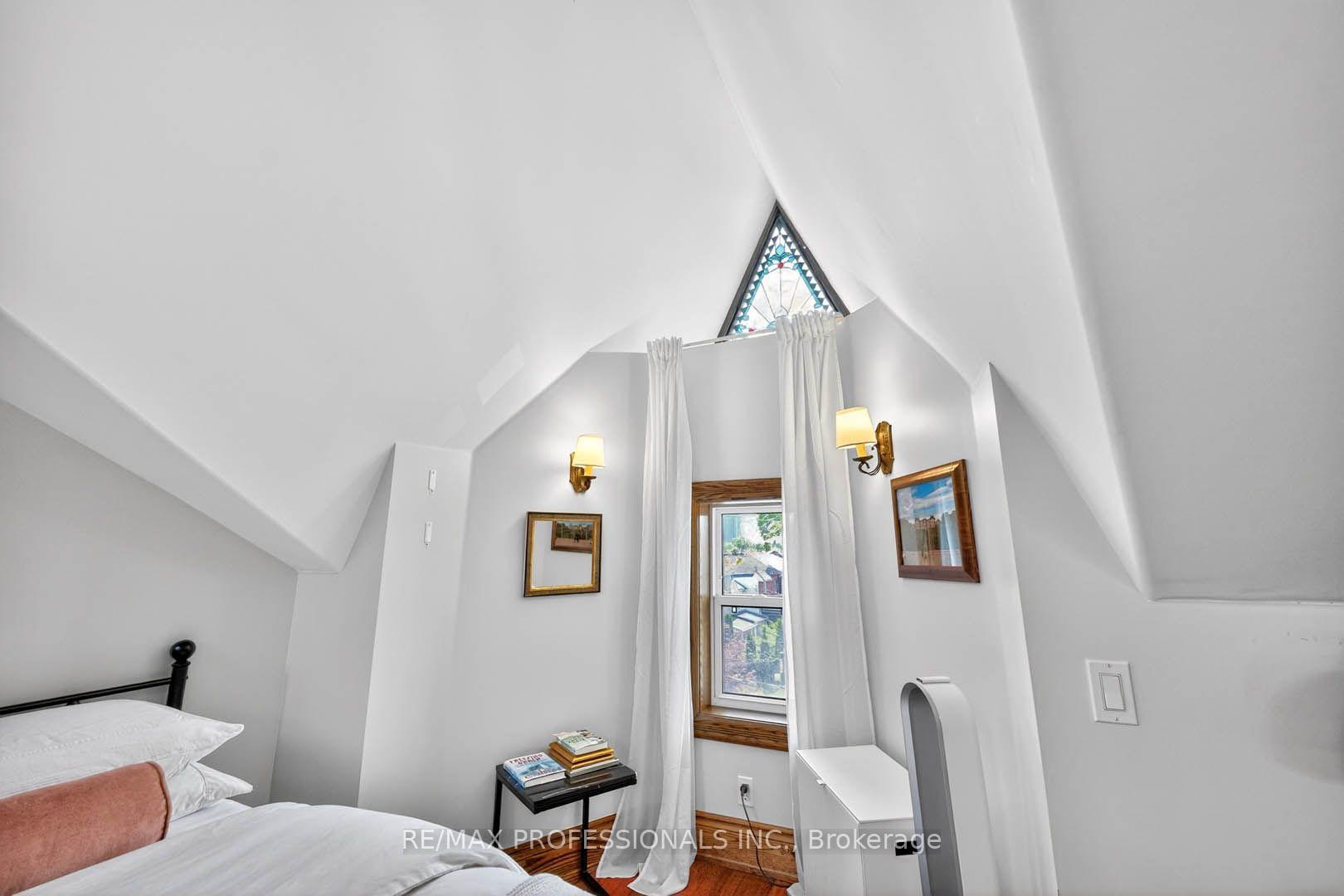 Photo 18 of 2 Afton Avenue, Toronto, Little Portugal — HOMEH