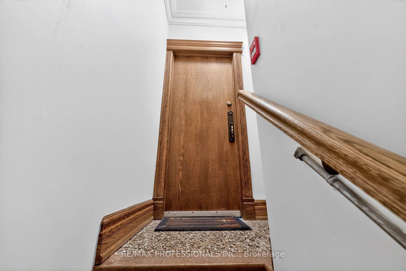 Photo 25 of 2 Afton Avenue, Toronto, Little Portugal — HOMEH