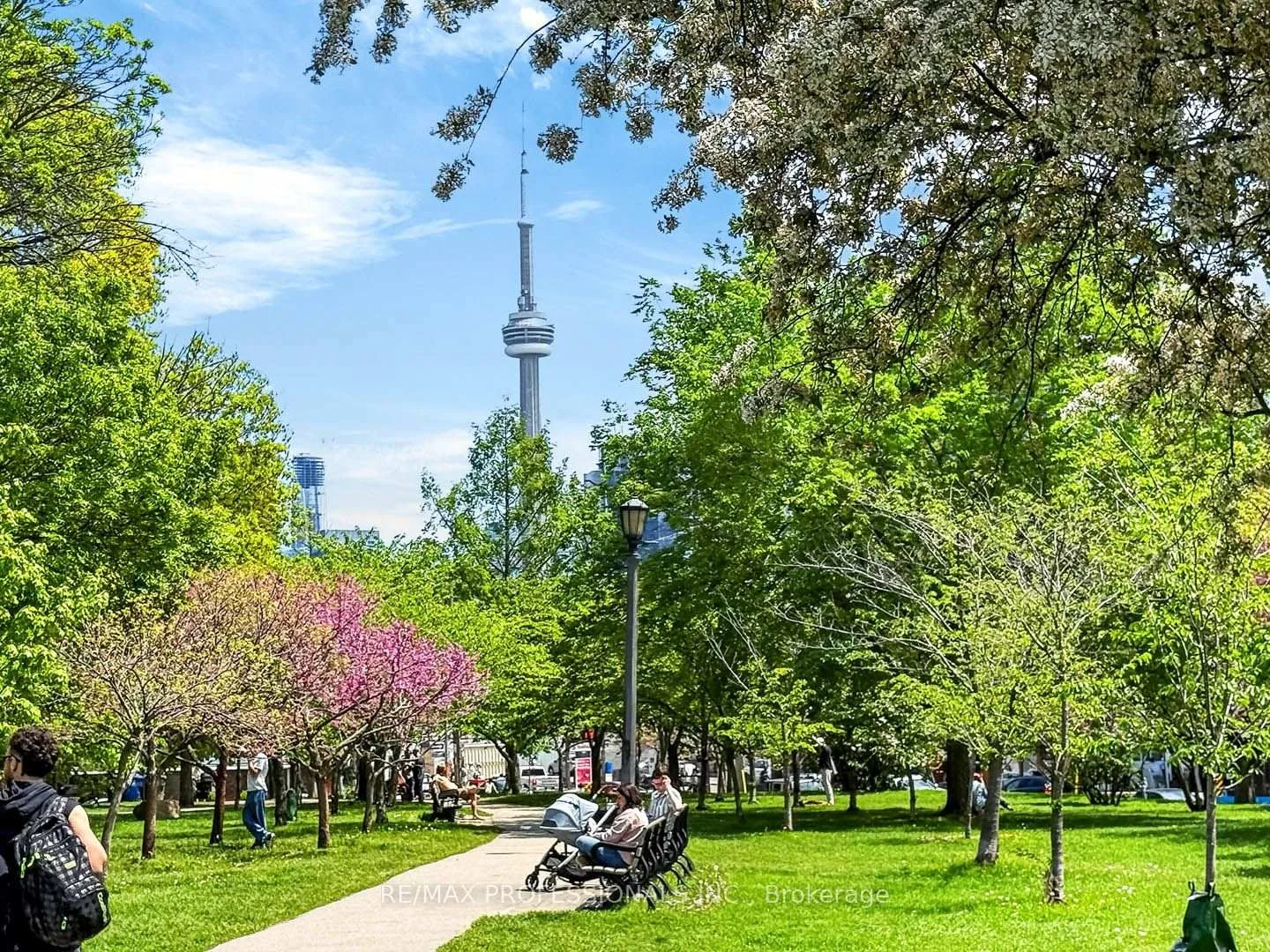 Photo 52 of 2 Afton Avenue, Toronto, Little Portugal — HOMEH