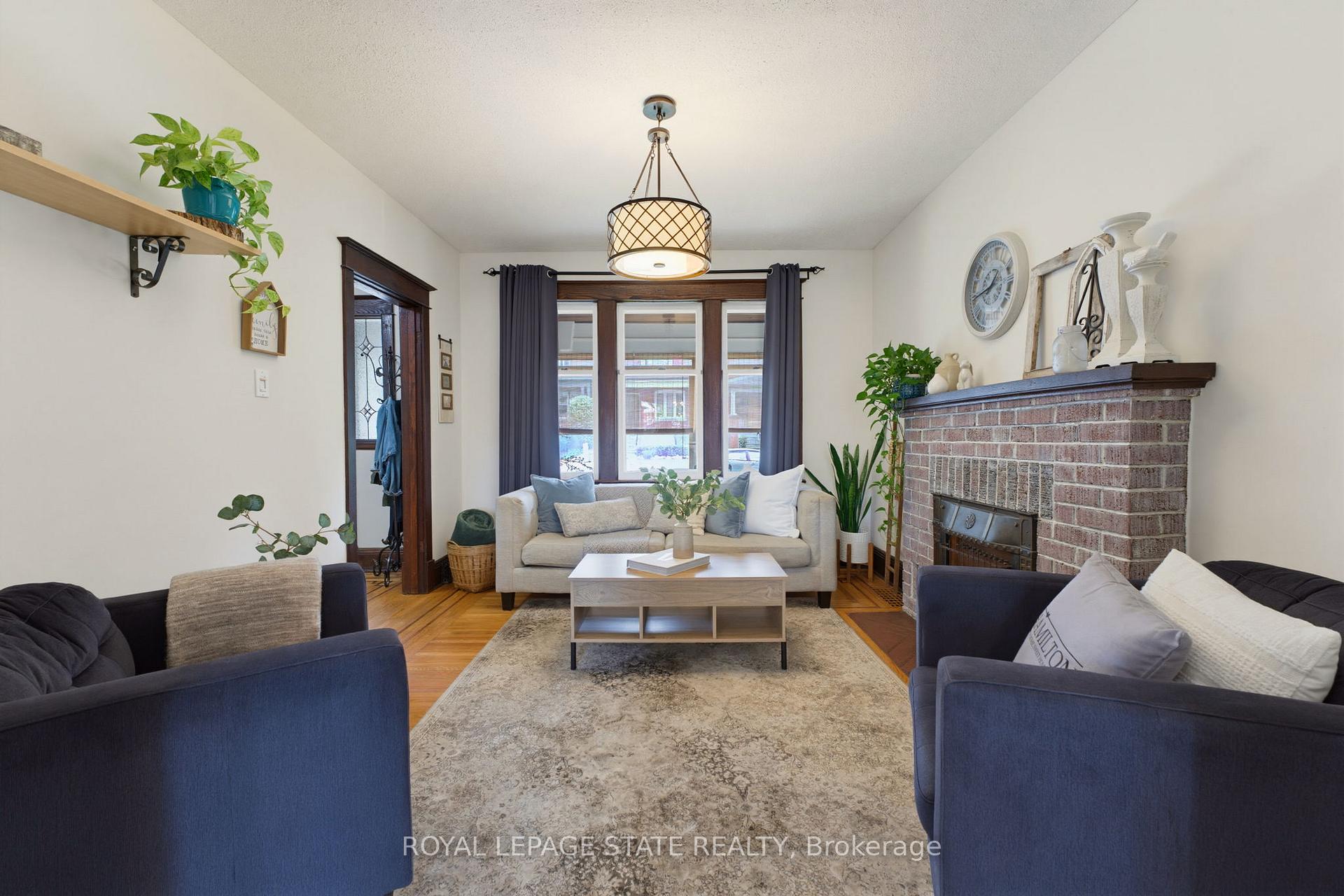 Photo 11 of 394 Charlton Avenue W, Hamilton, Kirkendall — HOMEH