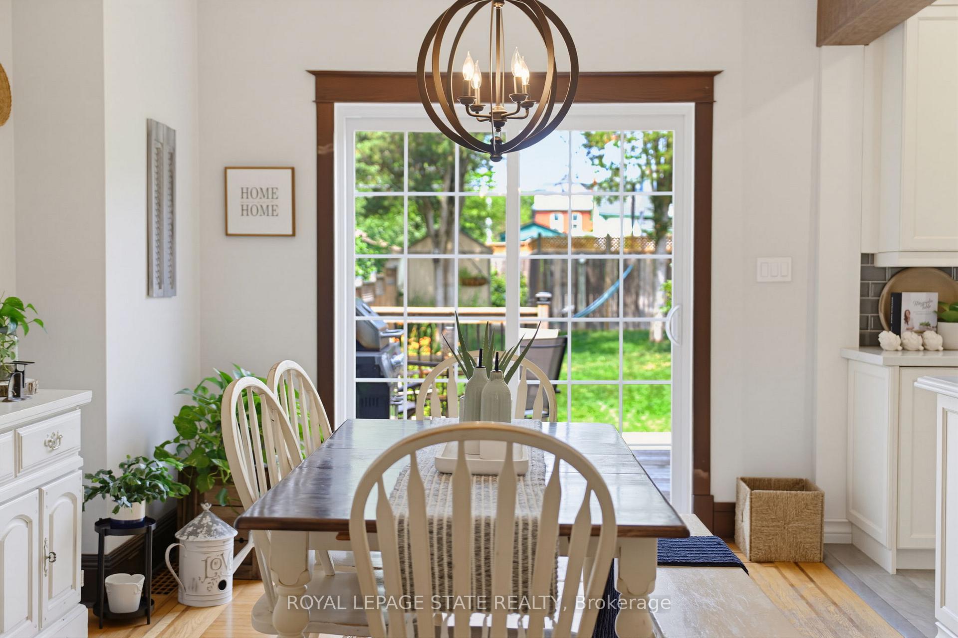 Photo 14 of 394 Charlton Avenue W, Hamilton, Kirkendall — HOMEH