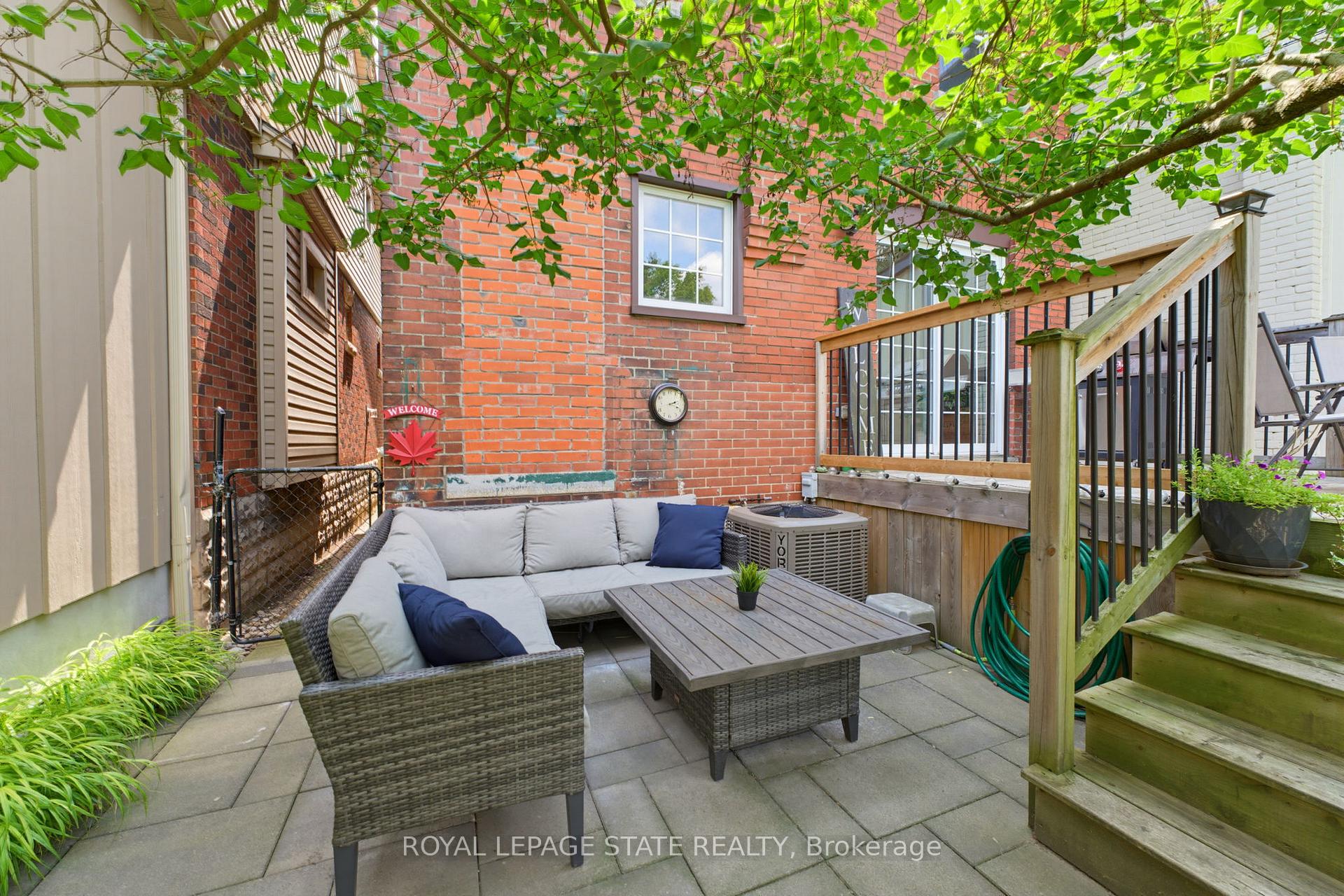 Photo 37 of 394 Charlton Avenue W, Hamilton, Kirkendall — HOMEH