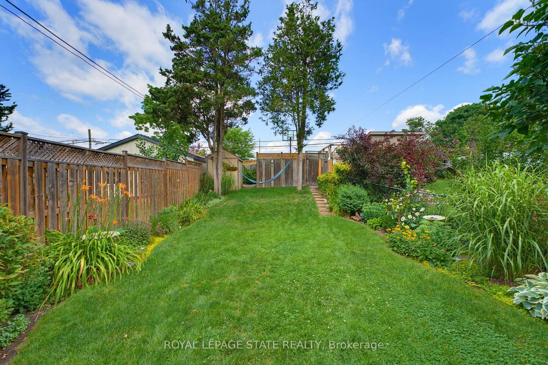 Photo 40 of 394 Charlton Avenue W, Hamilton, Kirkendall — HOMEH