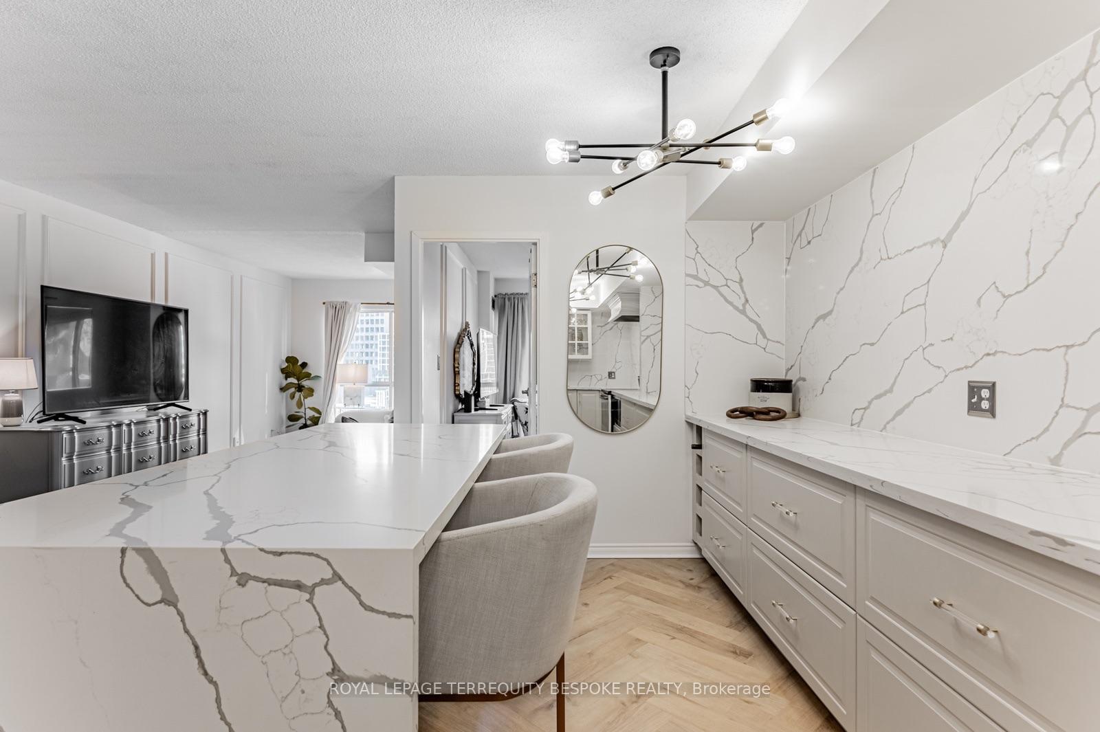 Photo 7 of Unit 1107, 25 The Esplanade, Toronto, Waterfront Communities — HOMEH