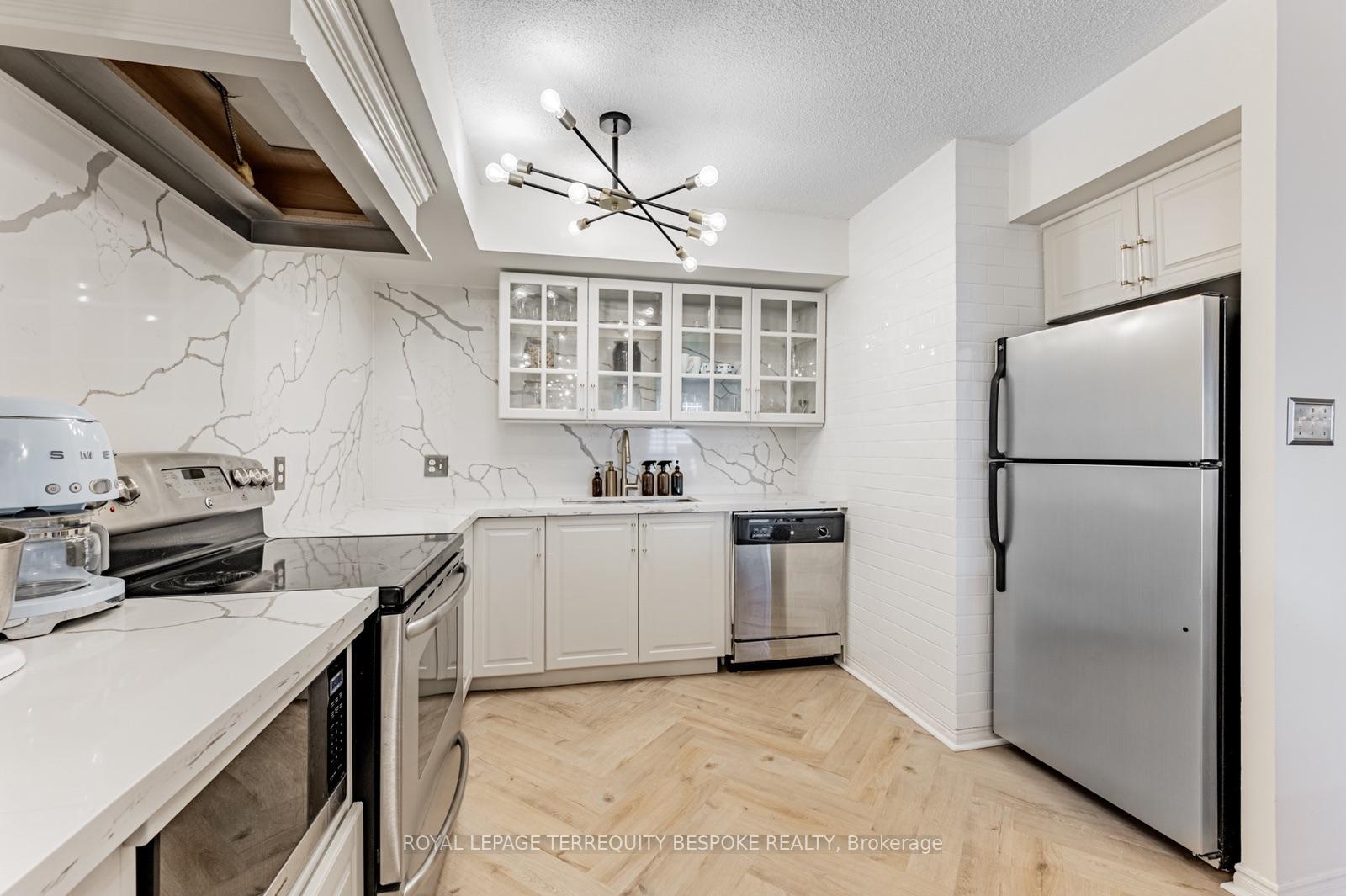 Photo 8 of Unit 1107, 25 The Esplanade, Toronto, Waterfront Communities — HOMEH