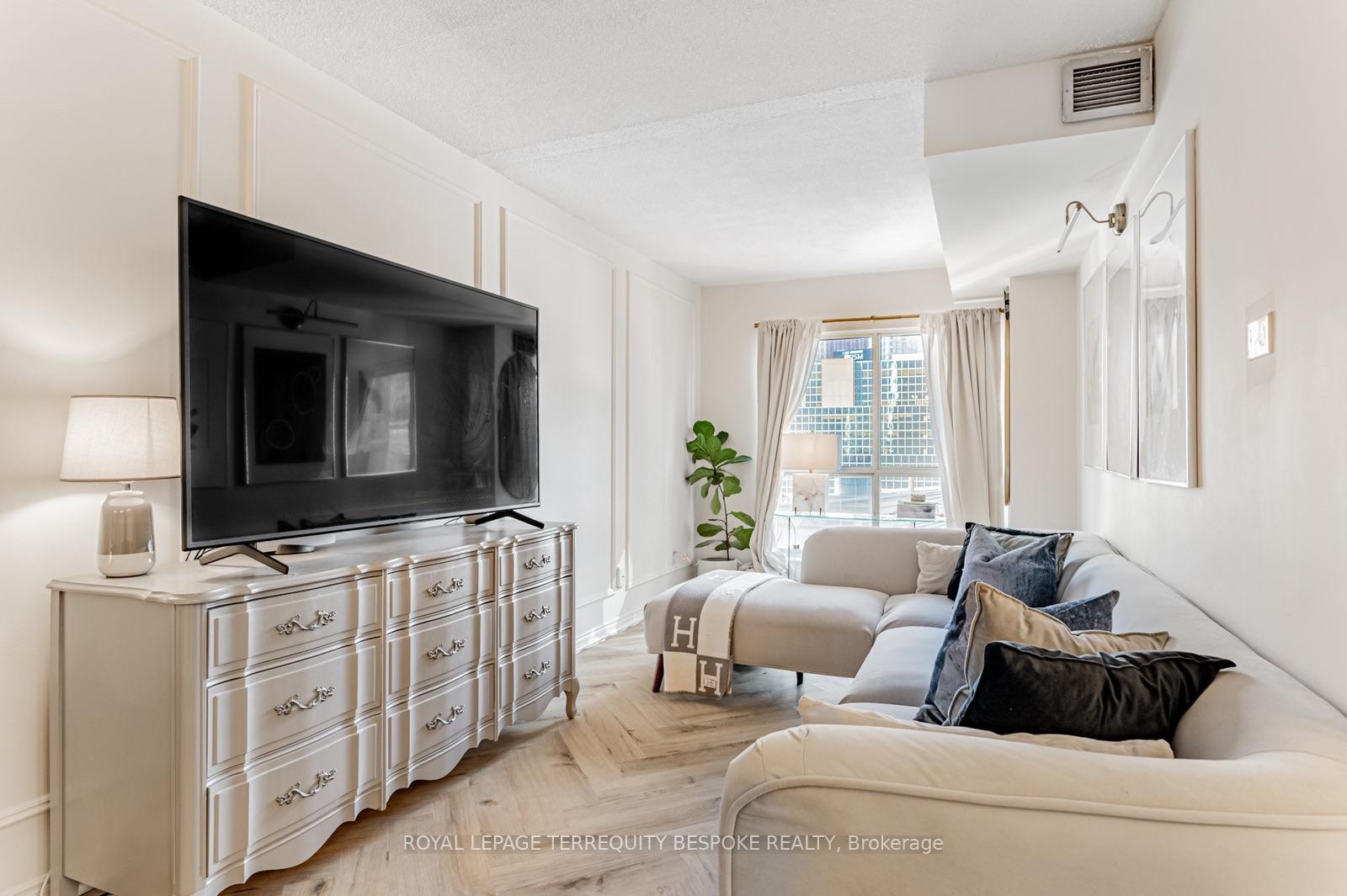 Photo 17 of Unit 1107, 25 The Esplanade, Toronto, Waterfront Communities — HOMEH