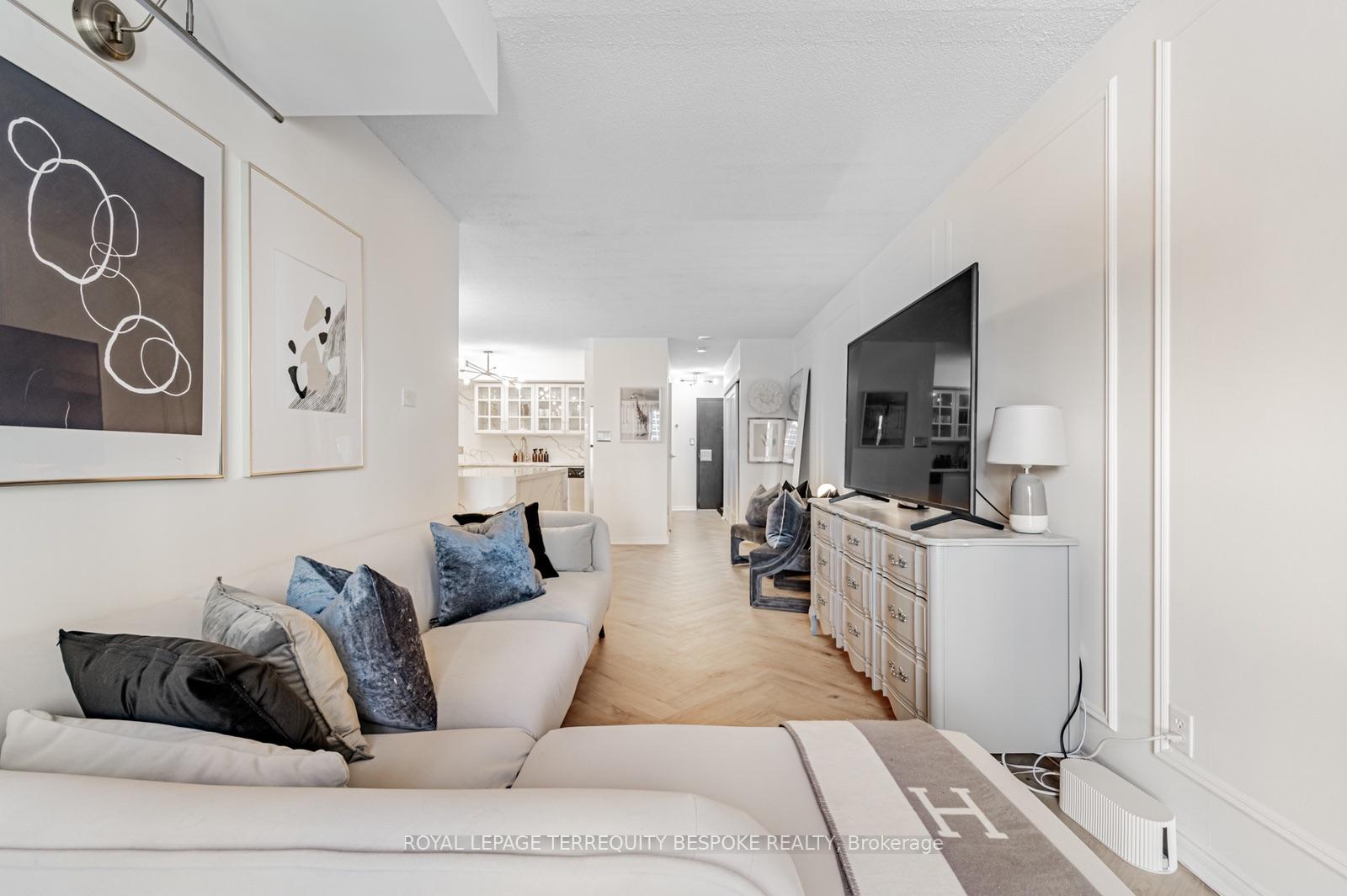 Photo 19 of Unit 1107, 25 The Esplanade, Toronto, Waterfront Communities — HOMEH