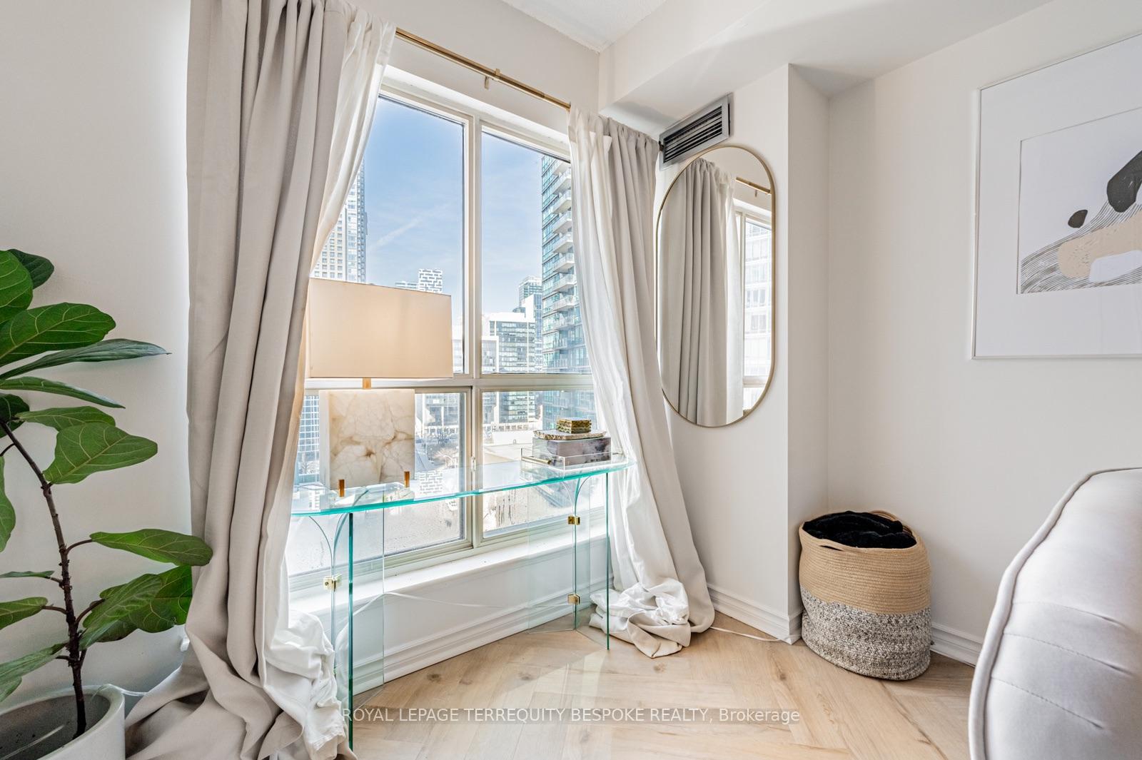 Photo 20 of Unit 1107, 25 The Esplanade, Toronto, Waterfront Communities — HOMEH