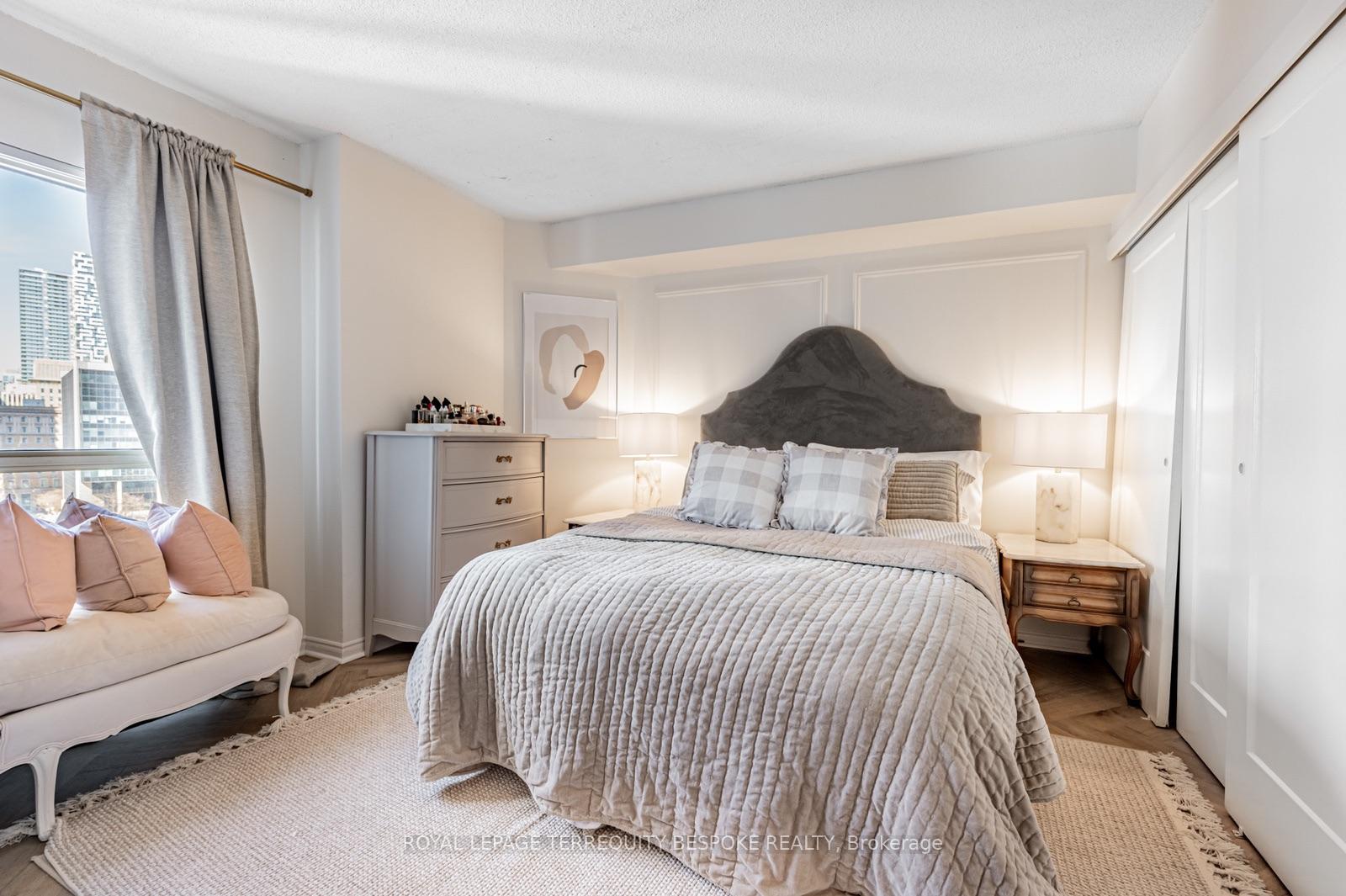 Photo 21 of Unit 1107, 25 The Esplanade, Toronto, Waterfront Communities — HOMEH