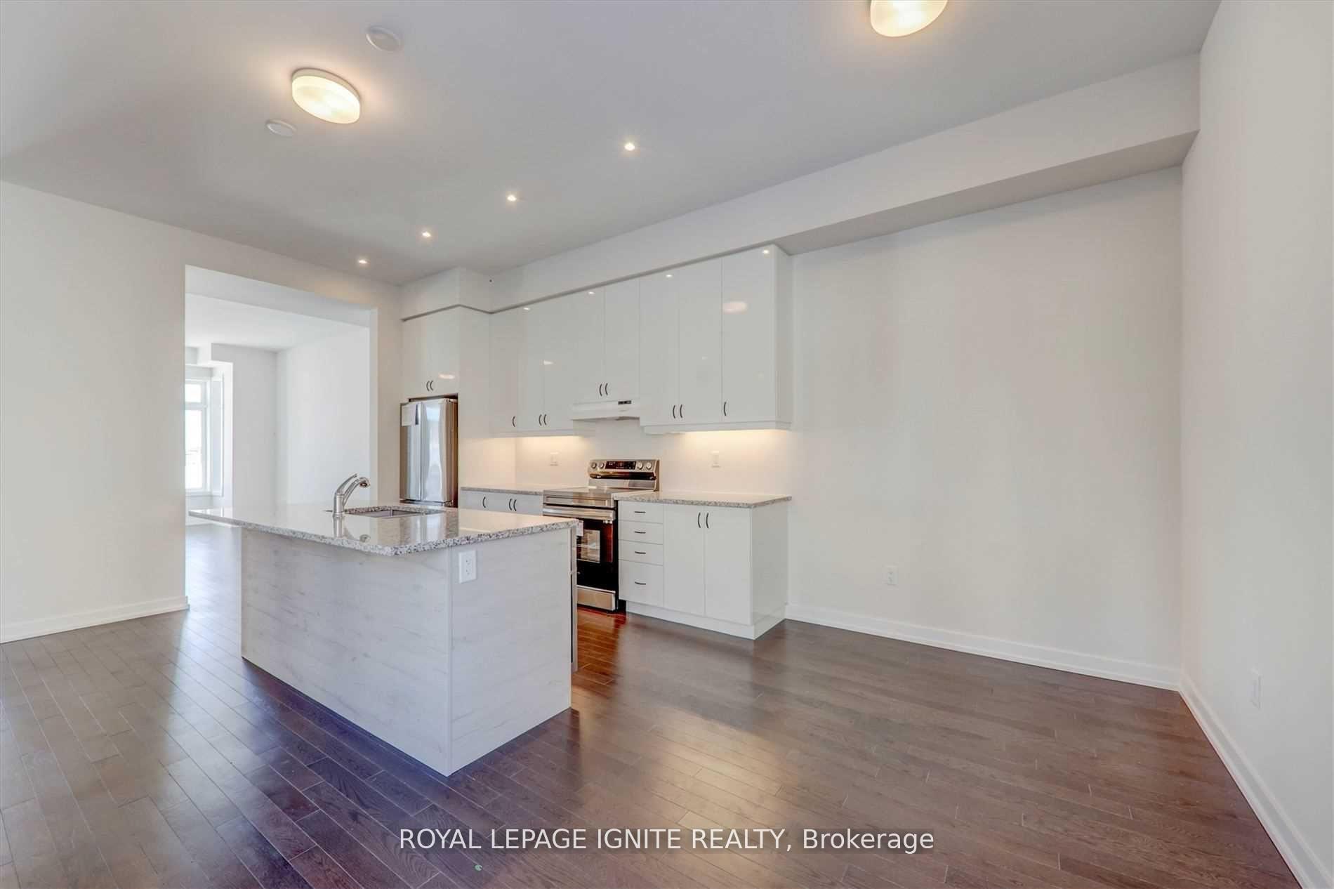 Photo 12 of 56 Rustle Woods Avenue, Markham, Cornell — HOMEH